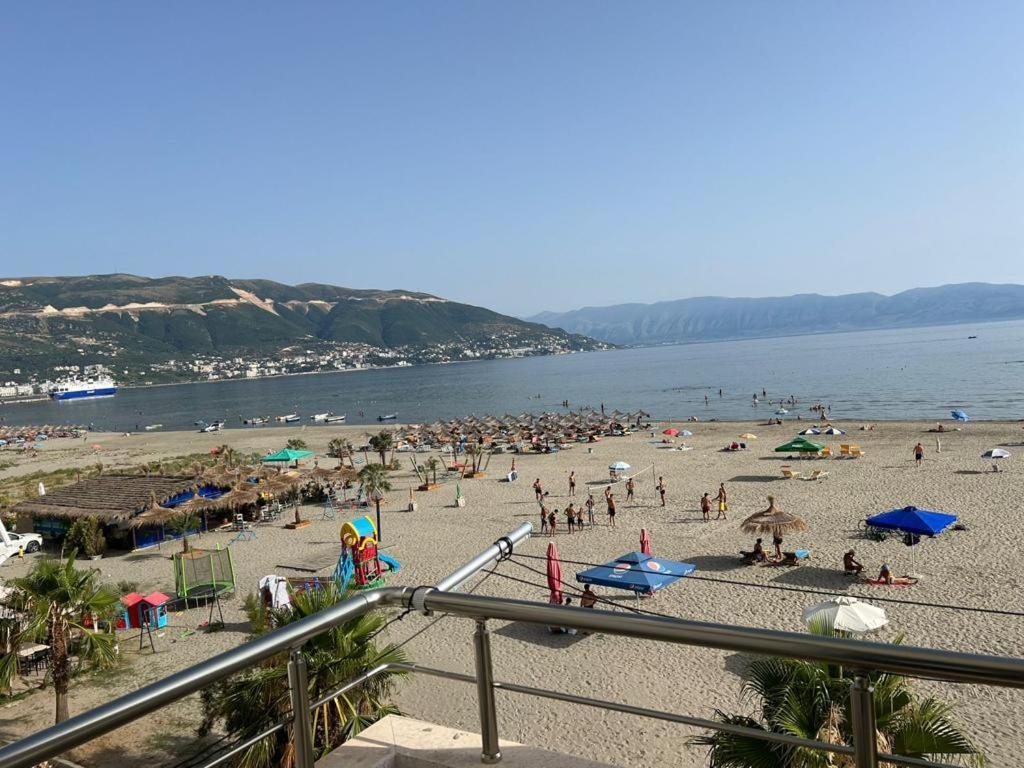 Soleil Apartment With Sunbed & Umbrella Vlorë Exteriér fotografie