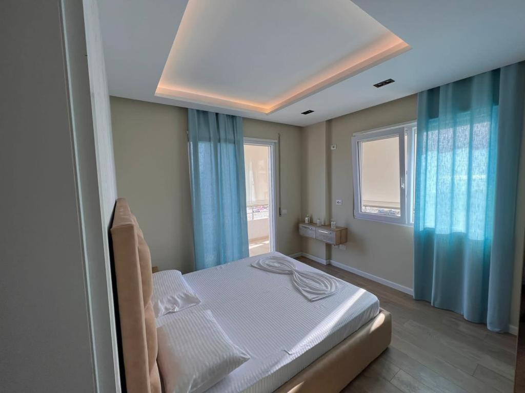 Soleil Apartment With Sunbed & Umbrella Vlorë Exteriér fotografie